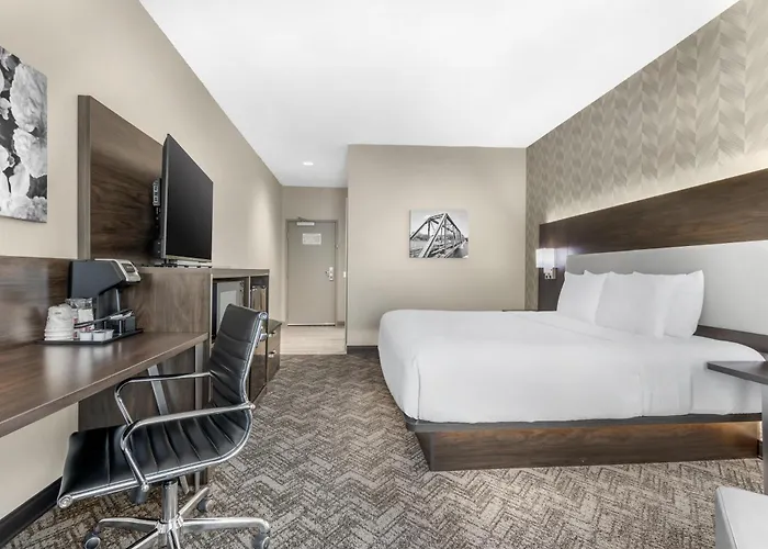 Western Parkside & 3*