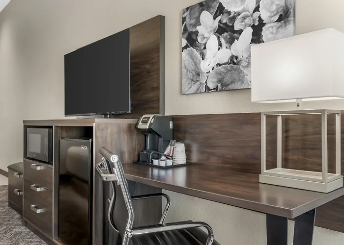 Western Parkside & Hotel 3*