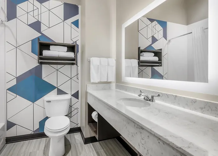 Western Parkside & Hotel 3*